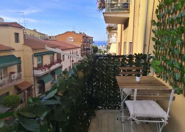 Lo Scorcio Sul Porto